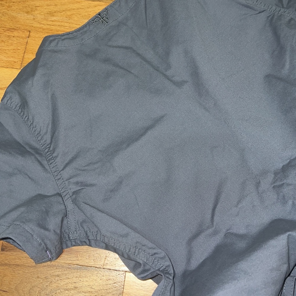 Grey Scrub Top - Picture 4 of 4